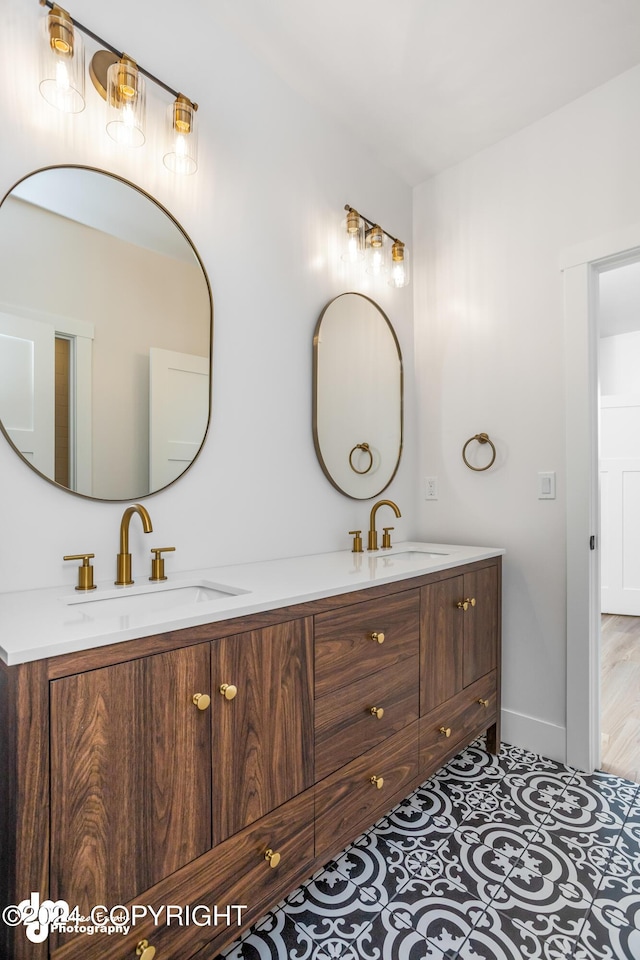 bathroom with vanity