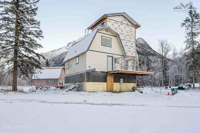 exterior space with a mountain view