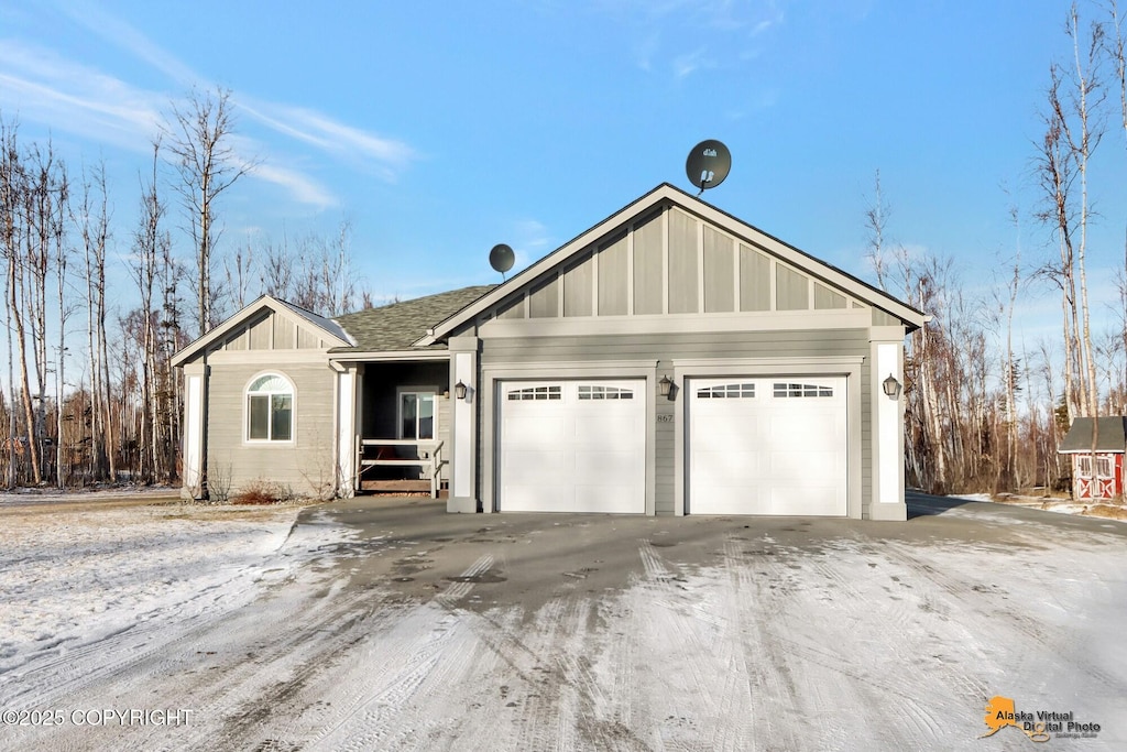 view of front of home featuring a garage