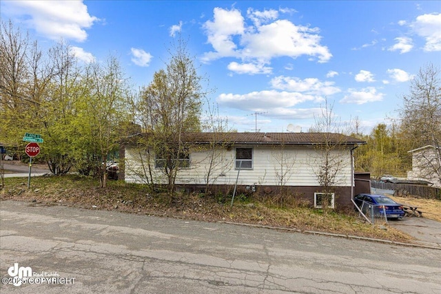 541 E 22nd Ave, Anchorage, AK 99503 - view of side of property