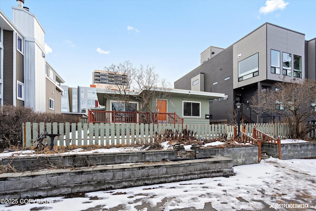 521 N St, Anchorage, AK 99501 - exterior space with fence