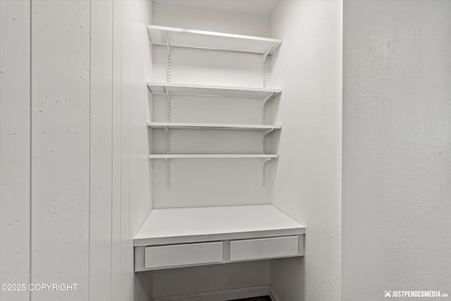 521 N St, Anchorage, AK 99501 - interior space