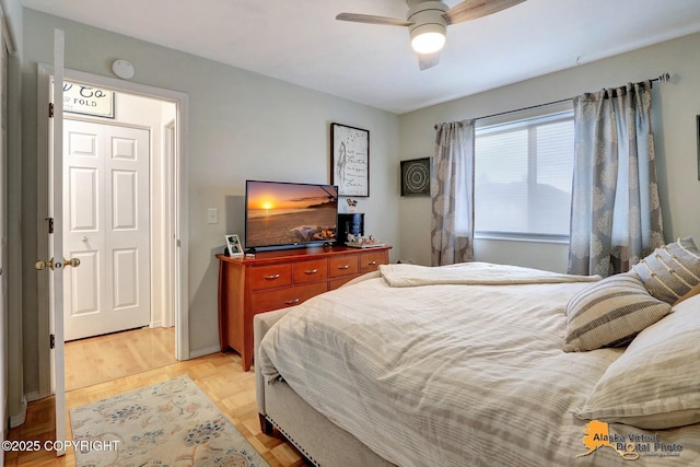 bedroom with ceiling fan