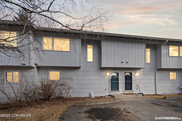 view of front of home