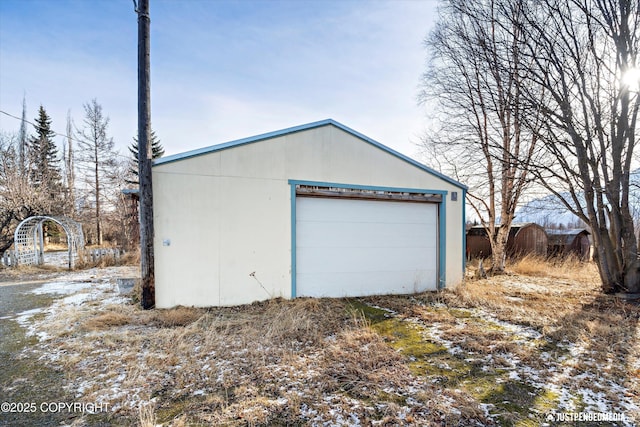 view of detached garage