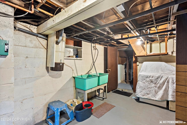 view of unfinished basement