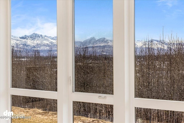 1382 Northbluff Dr # 4B, Anchorage, AK 99501 - interior space with a mountain view