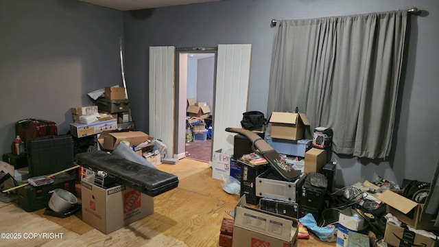 52899 Kingery Rd, Nikiski/North Kenai, AK 99611 - interior space featuring wood finished floors