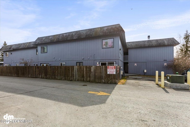exterior space featuring fence