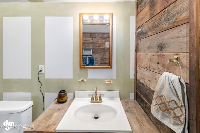 65265 Knob Hill Rd, Anchor Point, AK 99556 - half bath featuring toilet and vanity