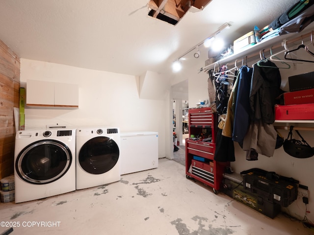 11730 Broadwater Dr, Eagle River, AK 99577 - laundry room with washing machine and clothes dryer