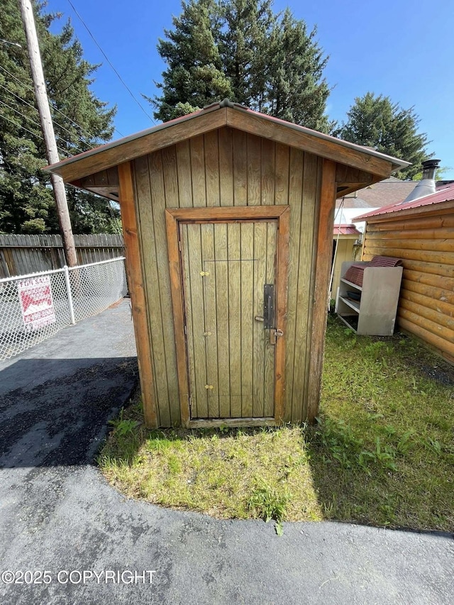 1221 W Kouskov St, Kodiak, AK 99615 - view of shed