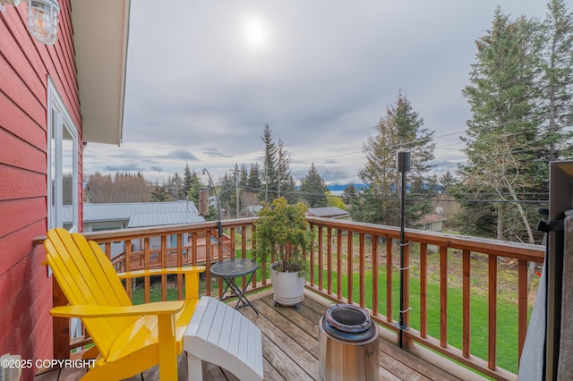 437 W Fairview Ave, Homer, AK 99603 - deck with a yard
