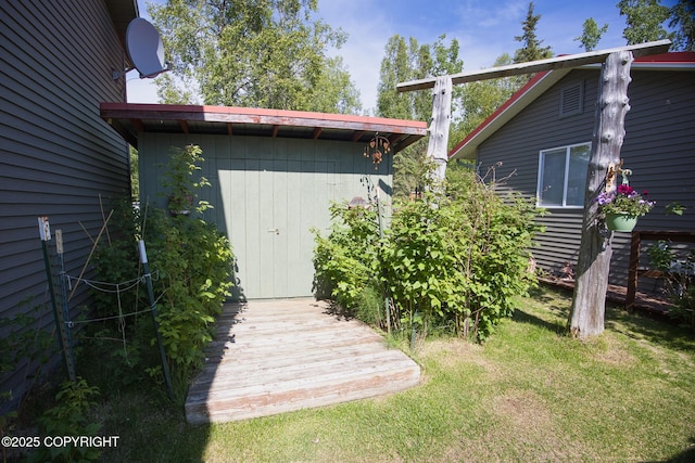 104 Beech Ave, Kenai, AK 99611 - entrance to property with a yard