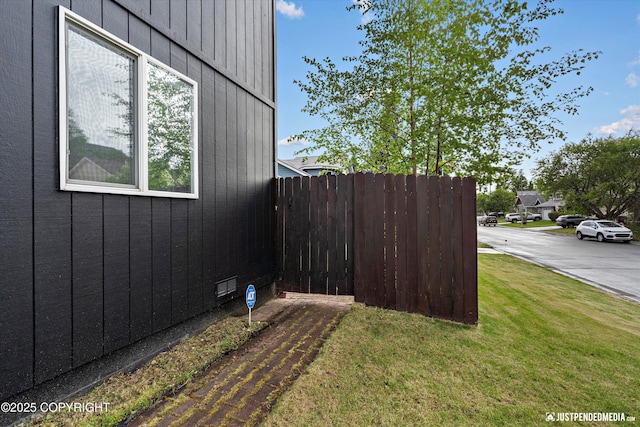 800 Howard Cir, Anchorage, AK 99504 - view of side of home