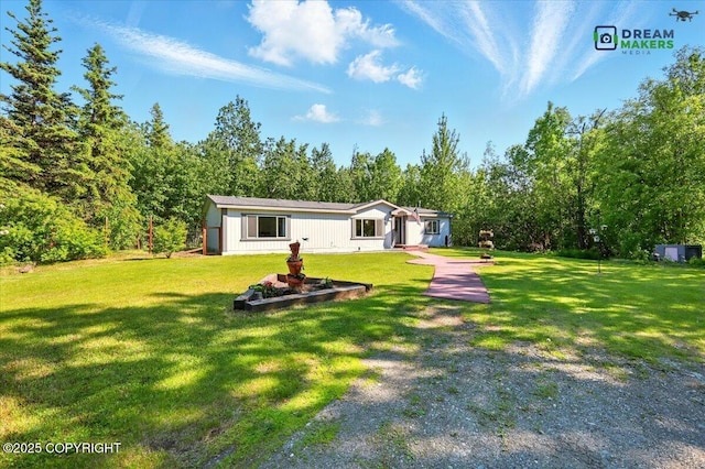 1900 N Green Forest Dr, Palmer, AK 99645 - view of front of home featuring a front yard