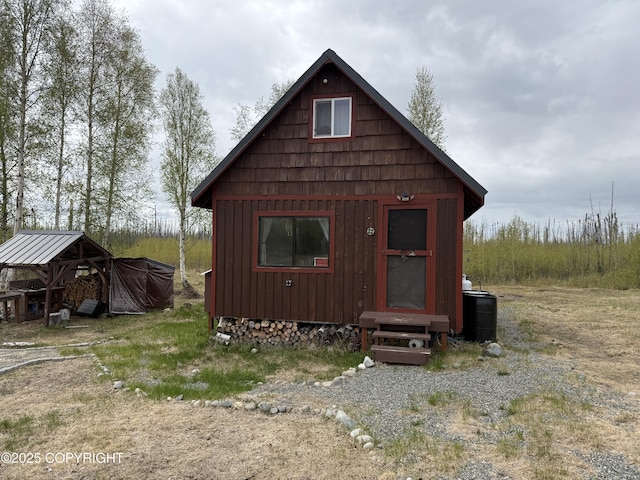 view of outbuilding