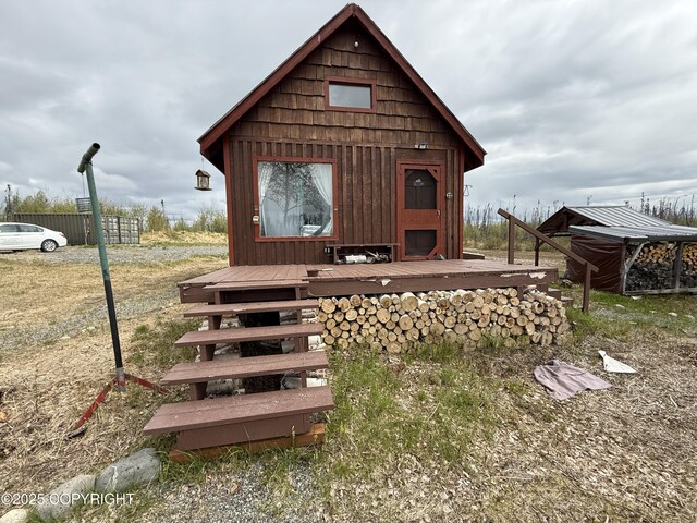 view of outbuilding