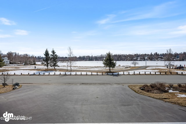 1741 W 15th Ave, Anchorage, AK 99501 - view of snow covered patio