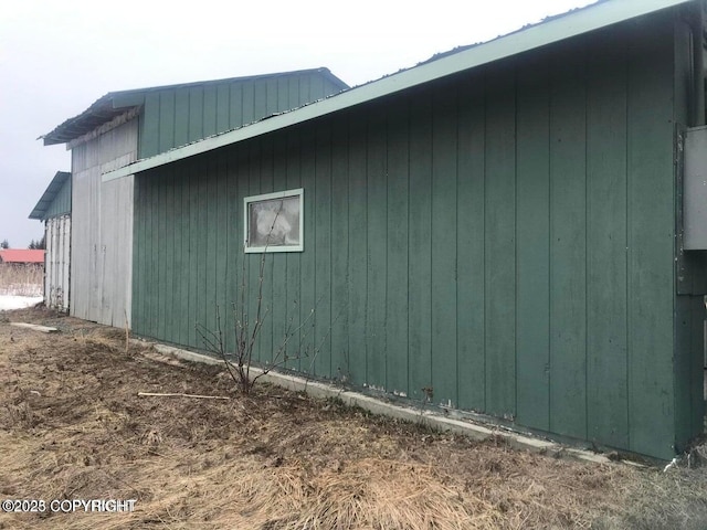 view of property exterior