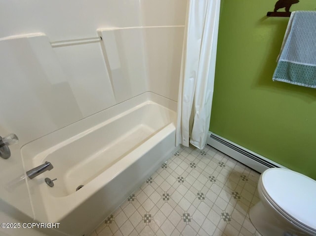full bath featuring baseboards, shower / tub combo with curtain, a baseboard radiator, and toilet