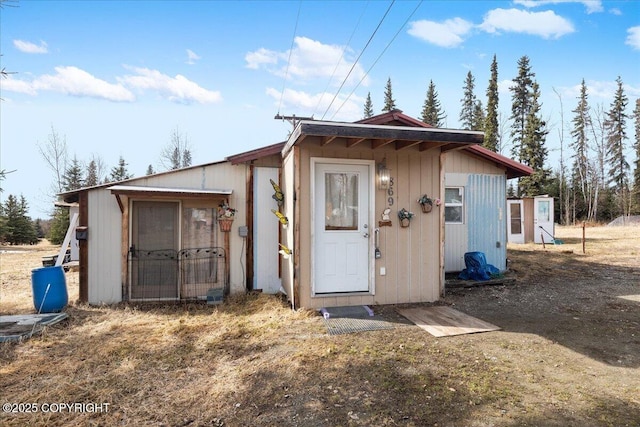869 Bouton Ct, Fairbanks, AK 99712 - view of outbuilding with an outbuilding