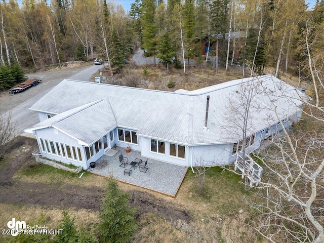 aerial view of property and surrounding area