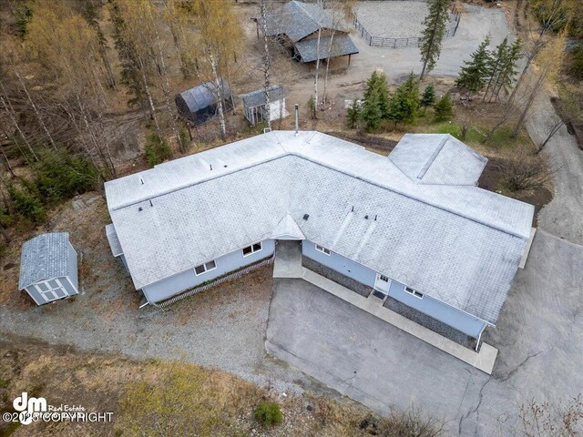 aerial view of property and surrounding area