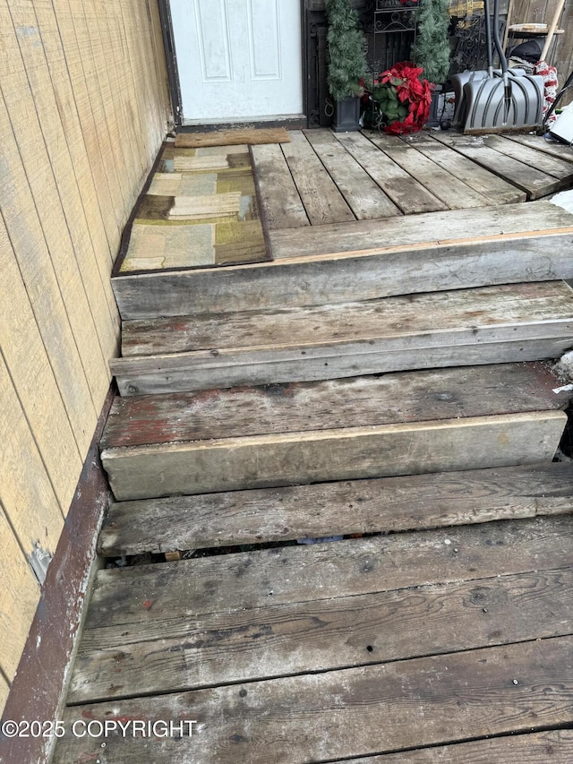 exterior view of entry steps