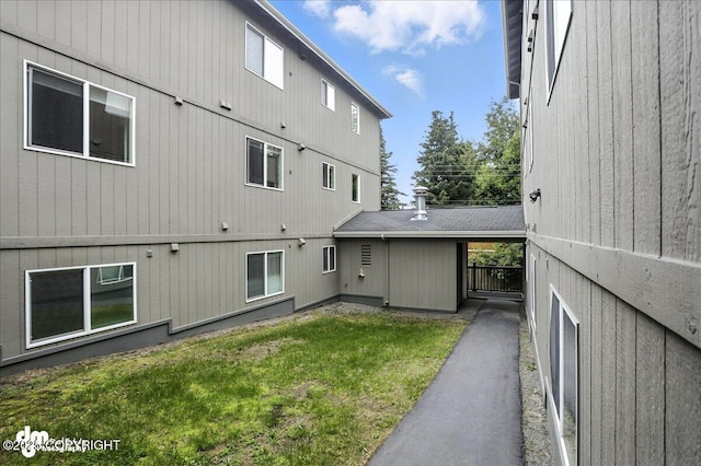 123 E 24th Ave # 4, Anchorage, AK 99503 - back of property with a yard