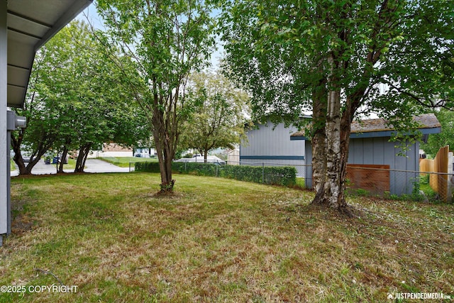 3722 E 19th Ave, Anchorage, AK 99508 - view of yard