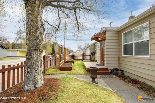 1008 Cordova St, Anchorage, AK 99501 - view of yard