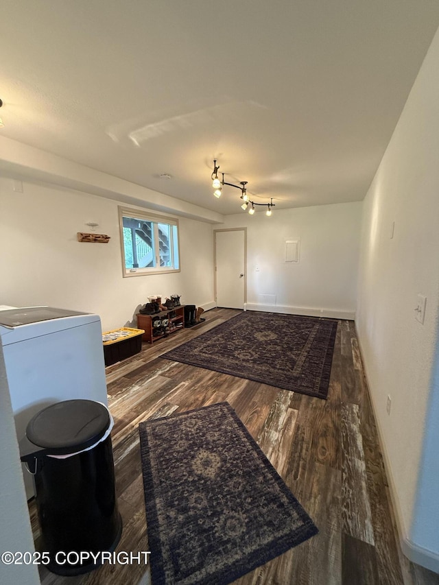 981 E Susitna Dr, Wasilla, AK 99654 - living area featuring wood finished floors and baseboards