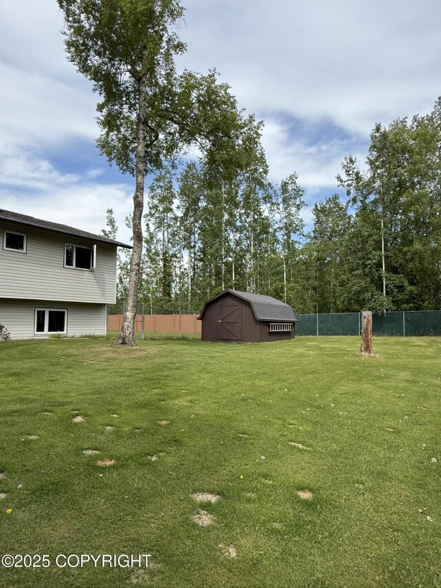 981 E Susitna Dr, Wasilla, AK 99654 - view of yard with an outdoor structure and a barn