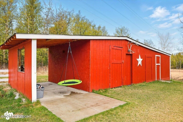 view of outdoor structure with an outdoor structure