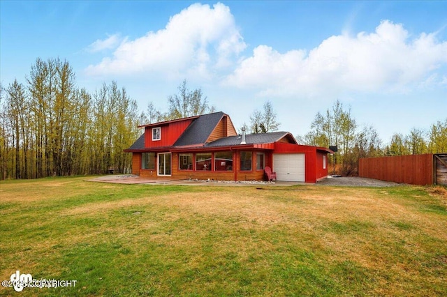 view of front of home featuring a garage and driveway