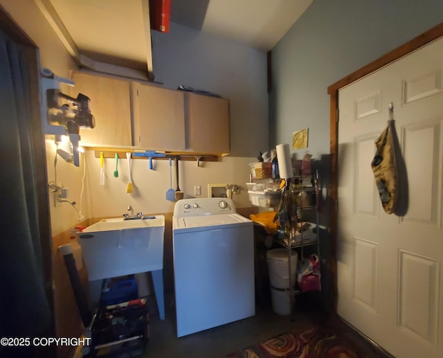 clothes washing area featuring washer / dryer