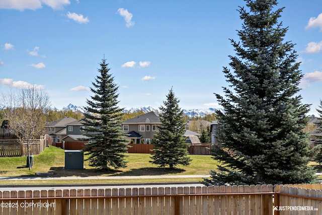 7863 Gate Creek Dr, Anchorage, AK 99502 - view of yard