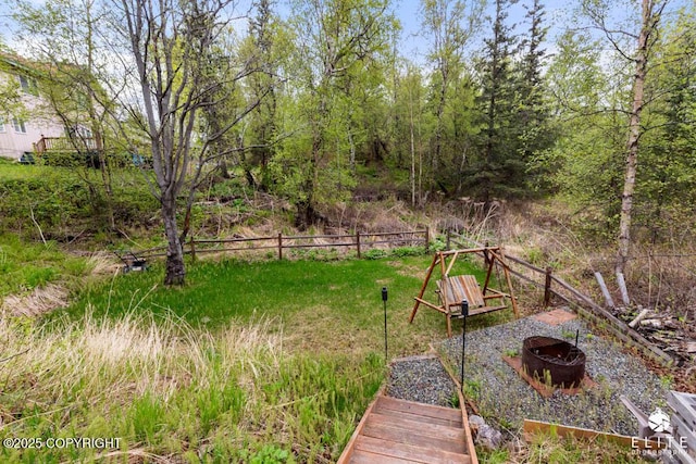 view of yard featuring fence