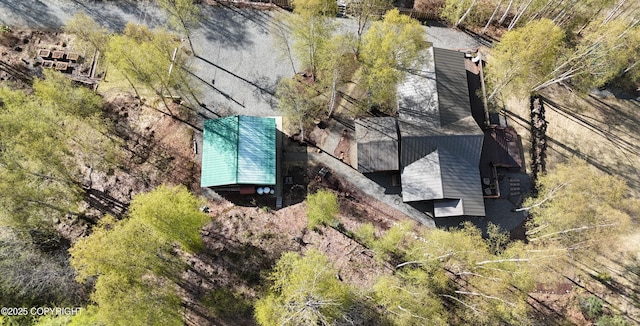 aerial view of property and surrounding area