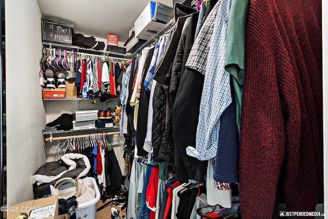 1957 Terrebonne Loop, Anchorage, AK 99502 - view of walk in closet