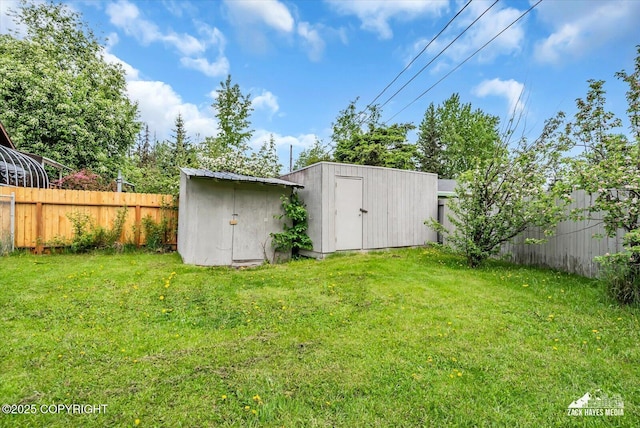4313 Lois Dr, Anchorage, AK 99517 - view of yard