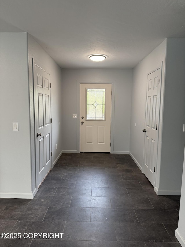 41485 Derks Lake Rd, Soldotna, AK 99669 - foyer featuring baseboards