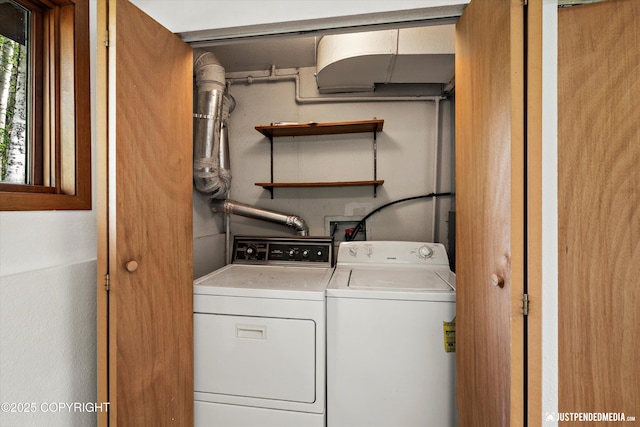 1031 E Dunedin St, Wasilla, AK 99654 - laundry room with separate washer and dryer