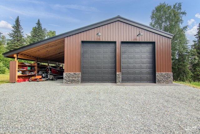 52619 Chumelina Ct, Kasilof, AK 99610 - garage featuring a detached garage