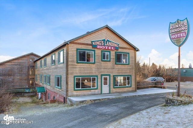 147 E Pioneer Ave, Homer, AK 99603 - view of front facade