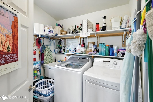 41722 Charlie Dr, Homer, AK 99603 - laundry room with washer and dryer