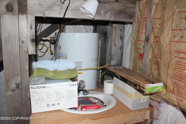 63760 Elizabeth Ave, Ninilchik, AK 99639 - utility room with gas water heater