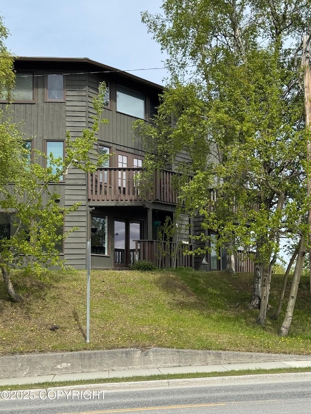 1430 Bridgeway St # 3, Anchorage, AK 99501 - view of back of house