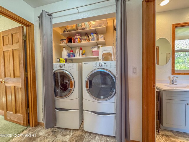 124 Mountain View Dr, Homer, AK 99603 - laundry room featuring separate washer and dryer